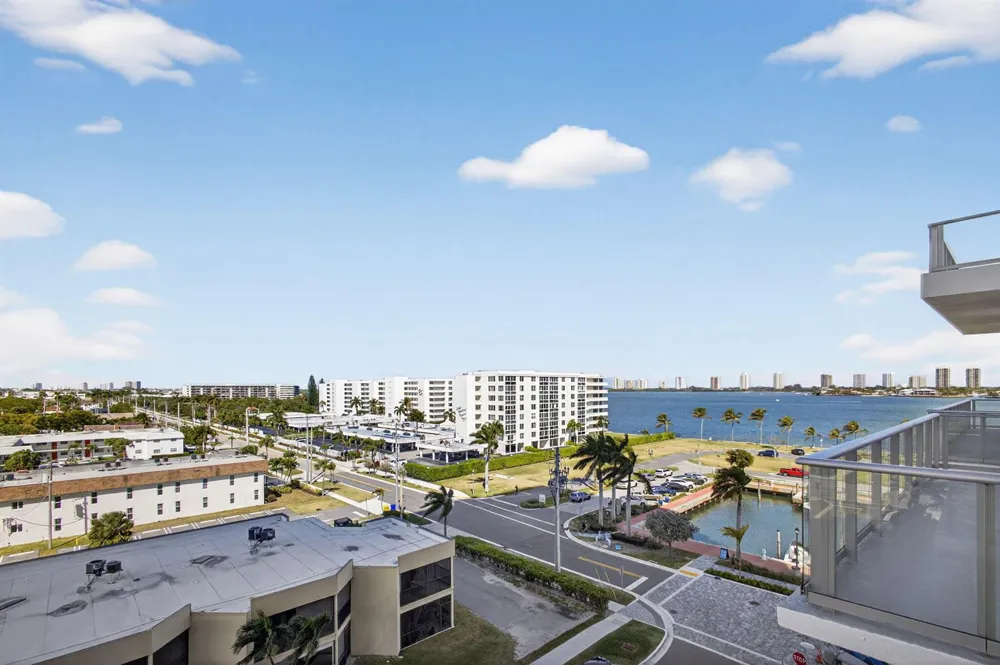 220 Lake Shore Drive #605 Lake Park, FL 33403