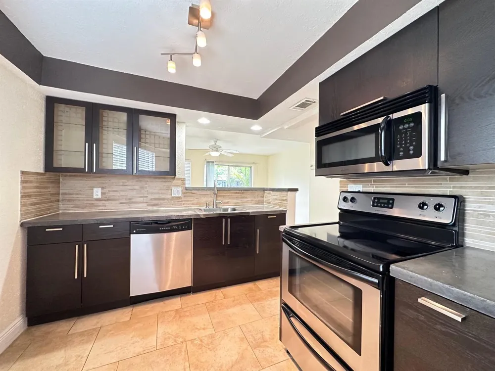 5811 NE 14th Road #1 Fort Lauderdale, FL 33334