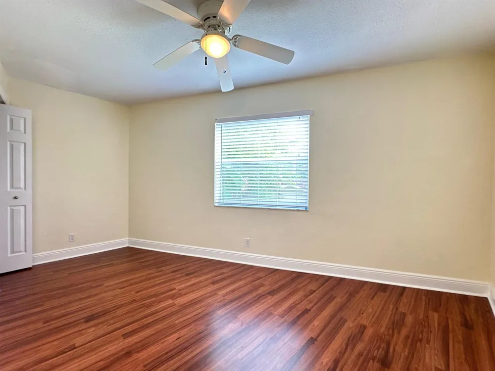 5811 NE 14th Road #1 Fort Lauderdale, FL 33334