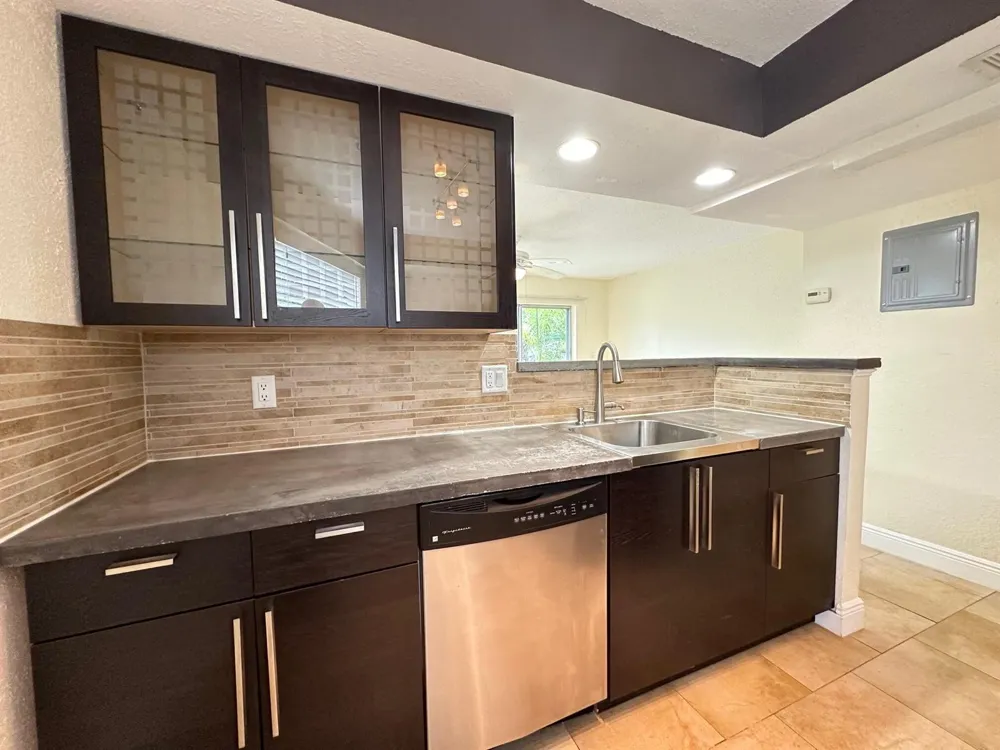 5811 NE 14th Road #1 Fort Lauderdale, FL 33334