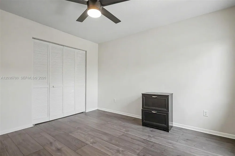 10994 Neptune Dr Cooper City, FL 33026