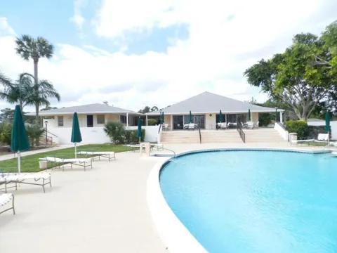 4 Greenway Village #107