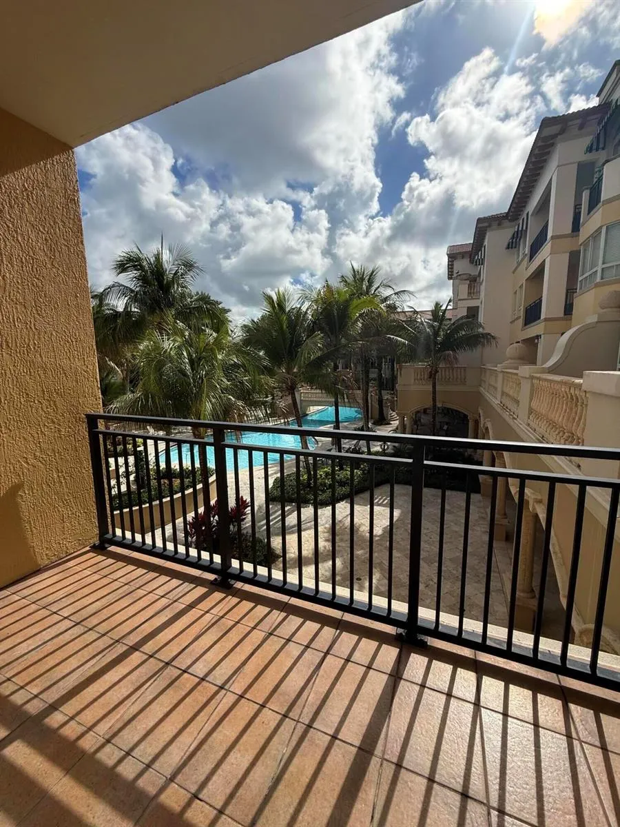 16102 Emerald Estates Drive #212 Weston, FL 33331