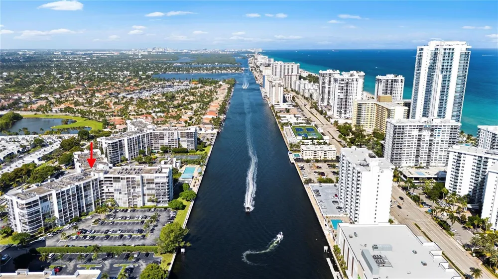 800 Parkview Drive #718 Hallandale Beach, FL 33009