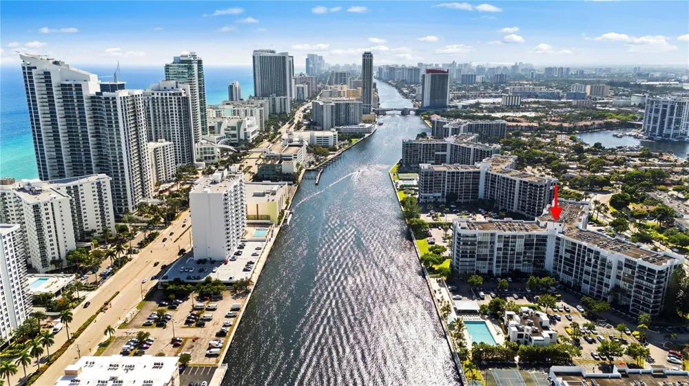 800 Parkview Drive #718 Hallandale Beach, FL 33009