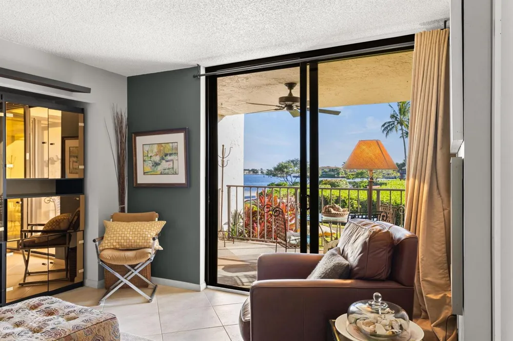 7020 Half Moon Circle #105 Hypoluxo, FL 33462