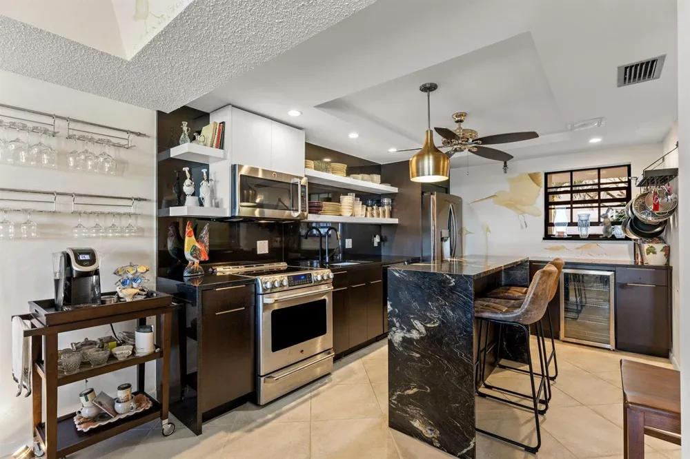 7020 Half Moon Circle #105 Hypoluxo, FL 33462