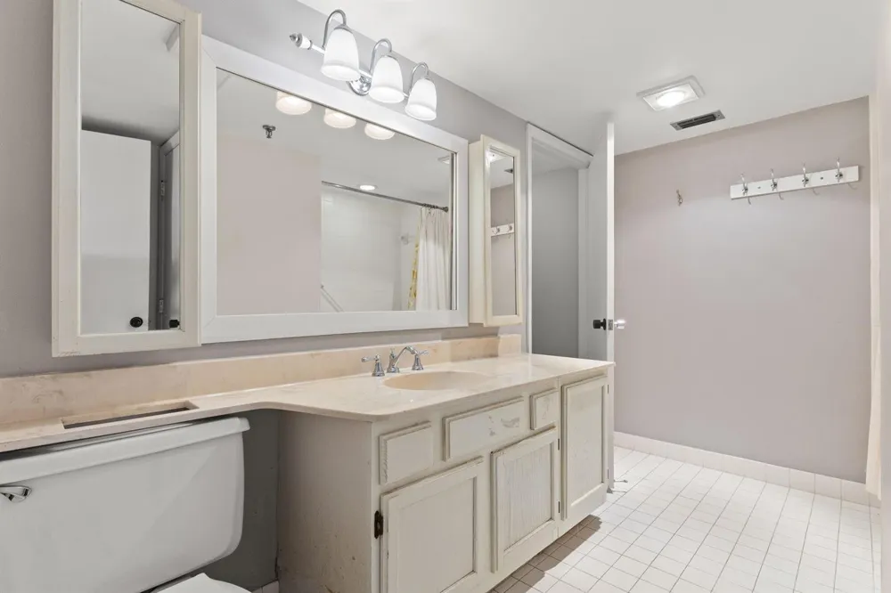 7020 Half Moon Circle #105 Hypoluxo, FL 33462