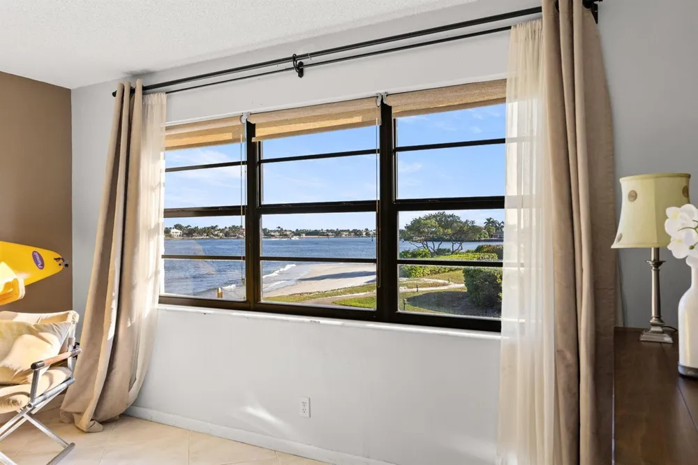 7020 Half Moon Circle #105 Hypoluxo, FL 33462