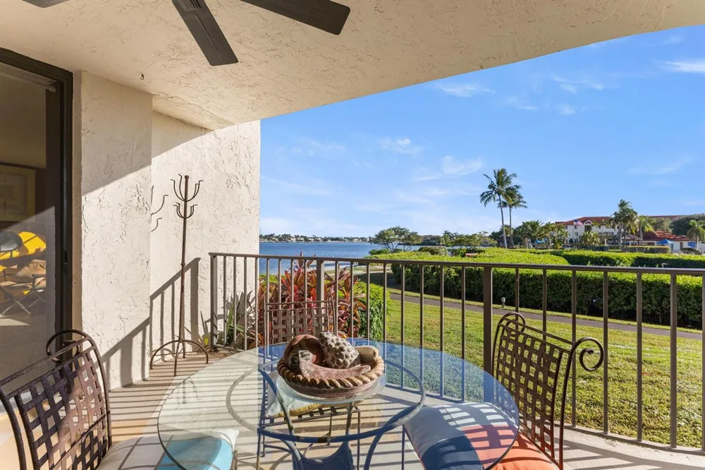 7020 Half Moon Circle #105 Hypoluxo, FL 33462