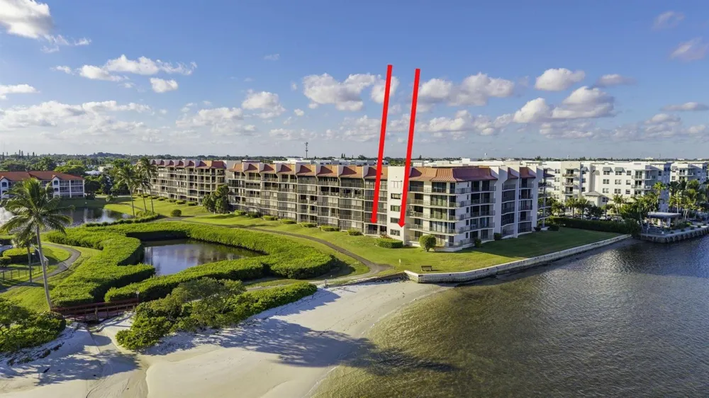 7020 Half Moon Circle #105 Hypoluxo, FL 33462