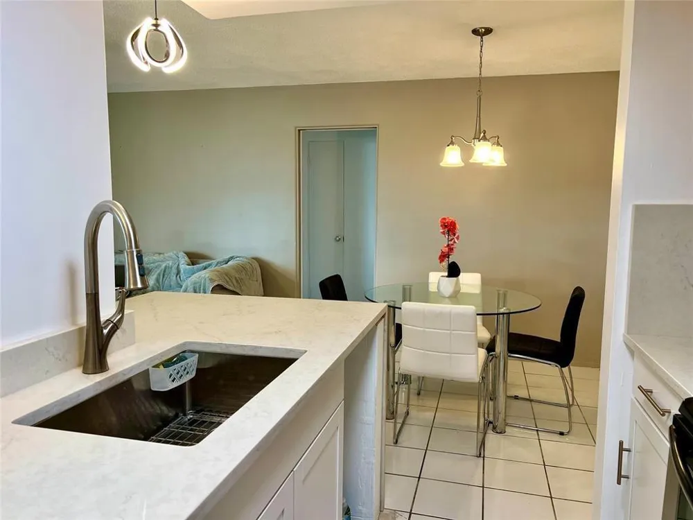 2840 NE 33rd Court #2 Fort Lauderdale, FL 33306