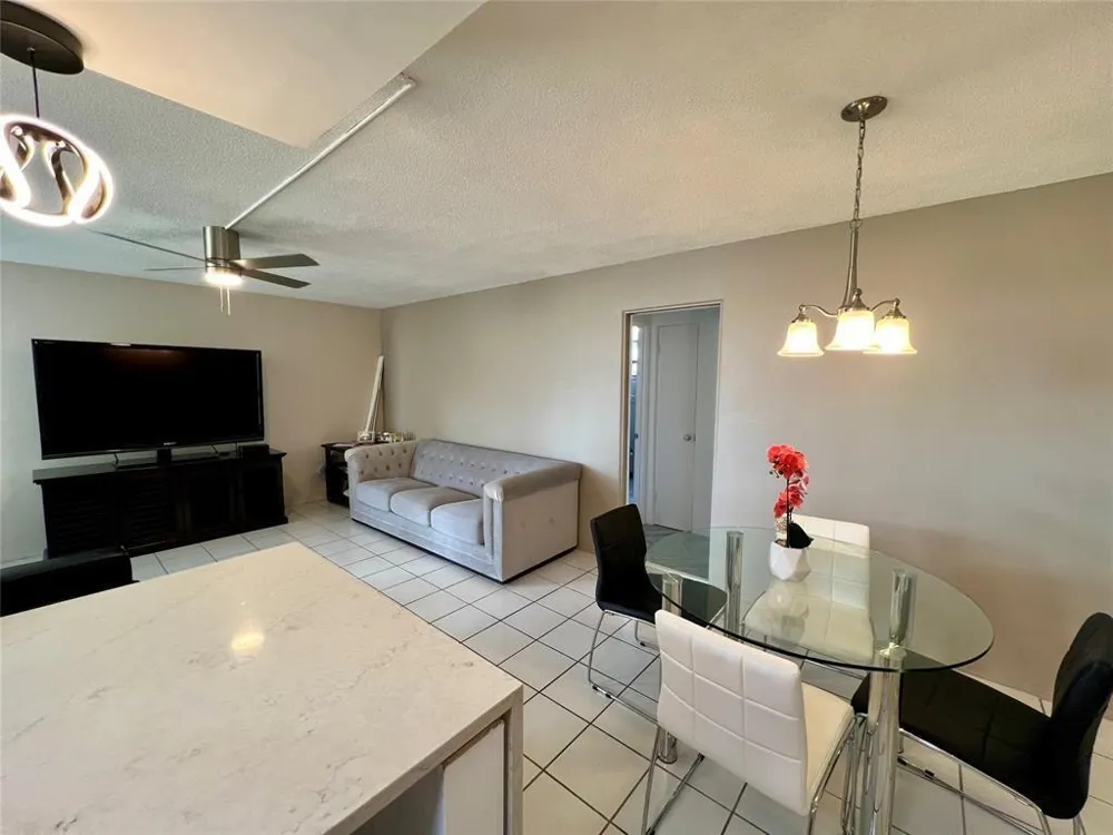 2840 NE 33rd Court #2 Fort Lauderdale, FL 33306