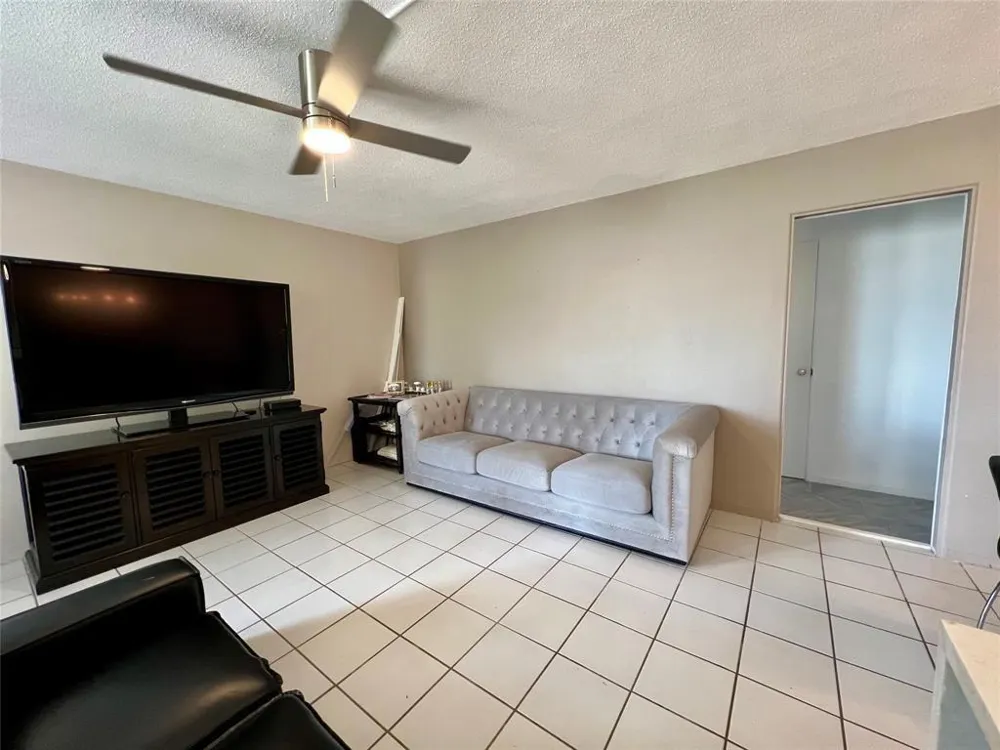 2840 NE 33rd Court #2 Fort Lauderdale, FL 33306