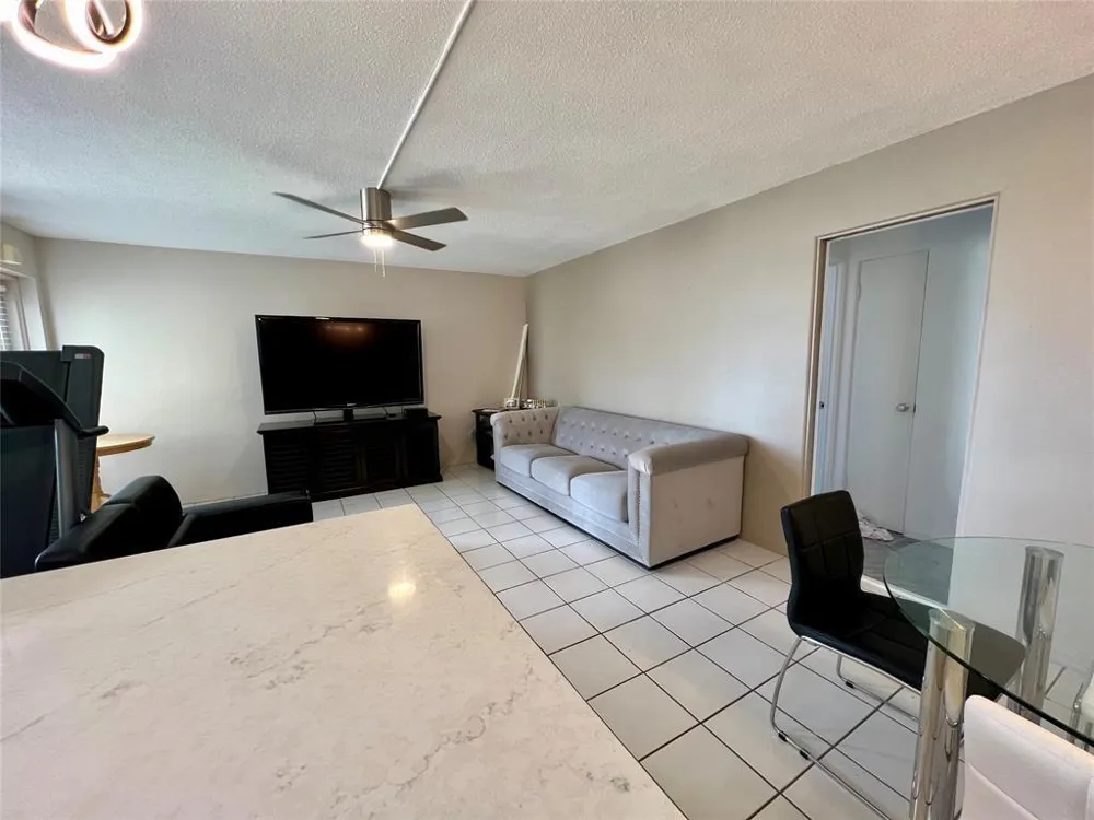 2840 NE 33rd Court #2 Fort Lauderdale, FL 33306