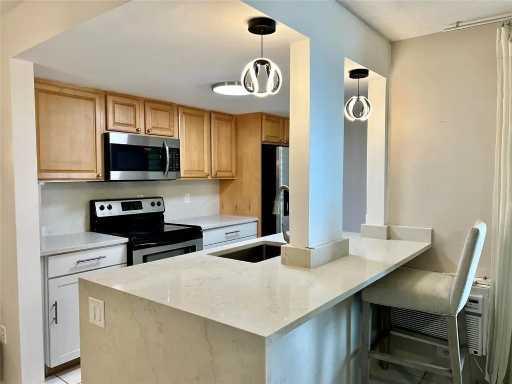 2840 NE 33rd Court #2 Fort Lauderdale, FL 33306