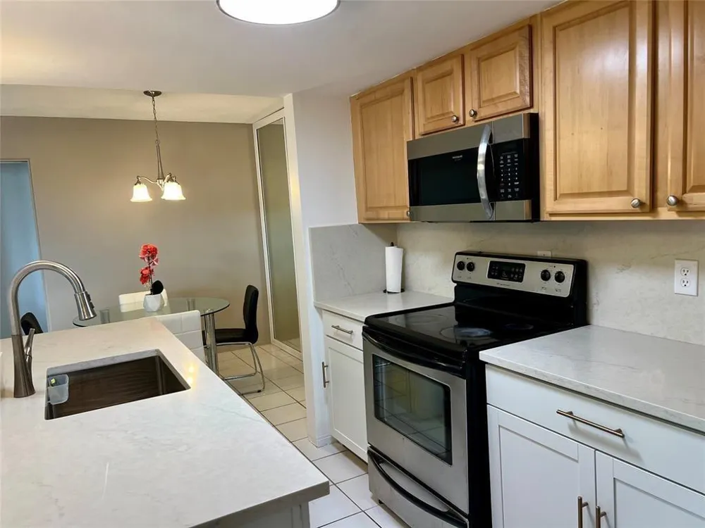 2840 NE 33rd Court #2 Fort Lauderdale, FL 33306