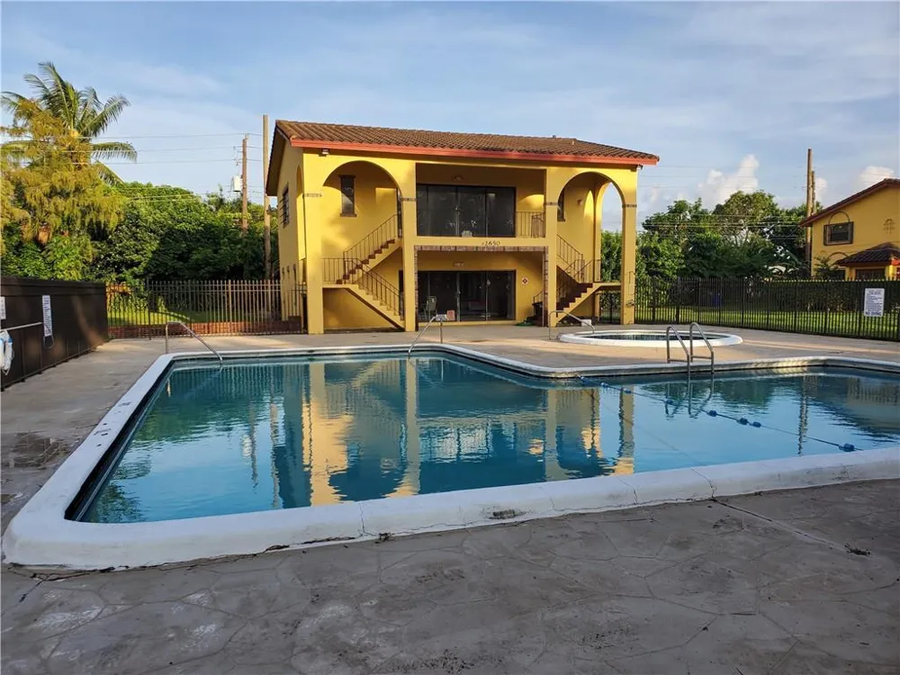 2743 NW 47th Terrace #604 Lauderdale Lakes, FL 33313