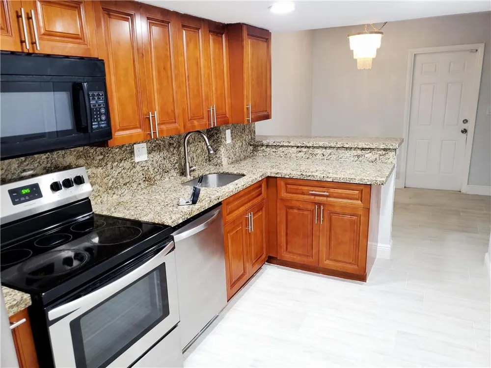 2743 NW 47th Terrace #604 Lauderdale Lakes, FL 33313