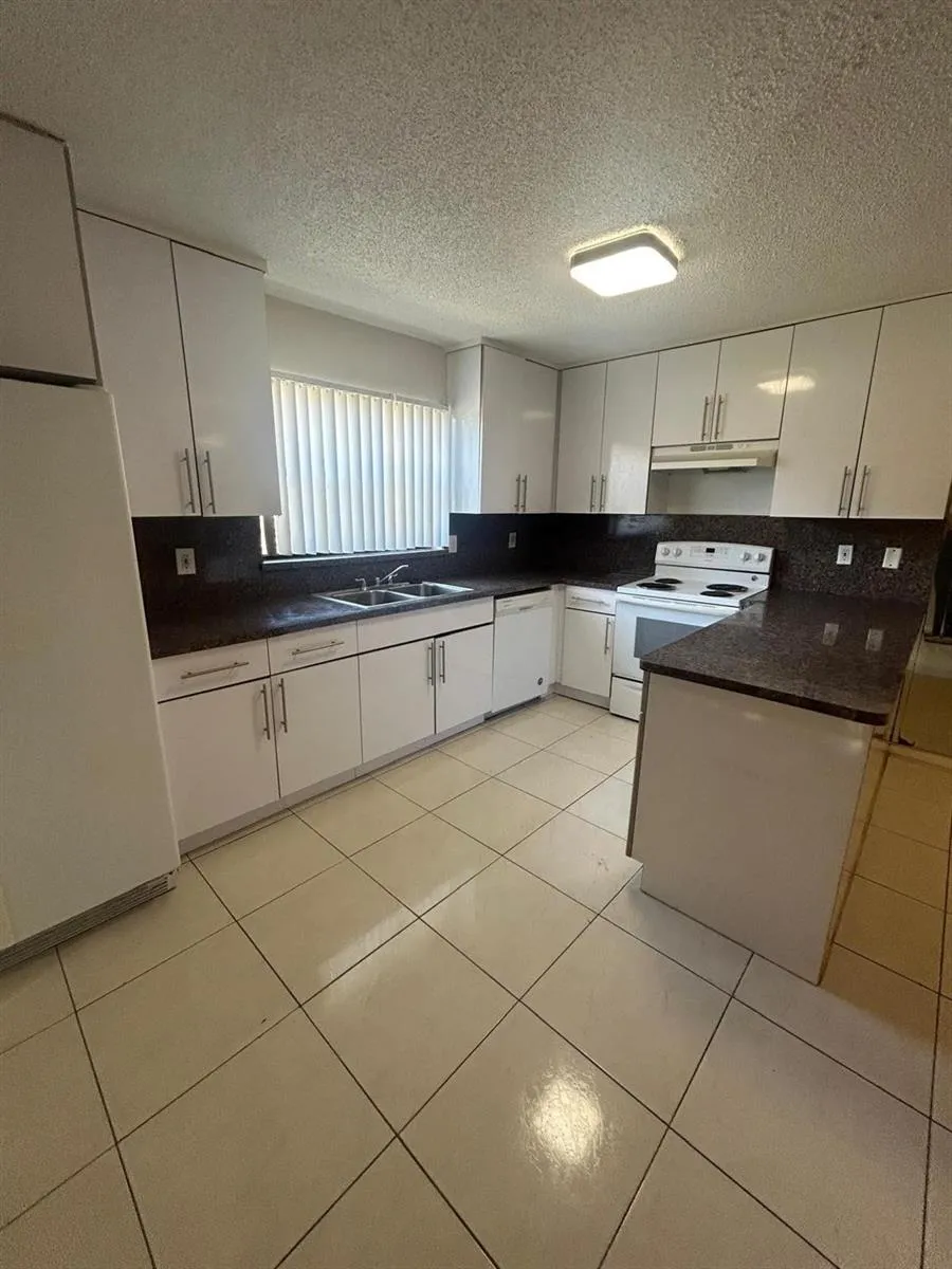 5821 Swordfish Court #B Tamarac, FL 33319