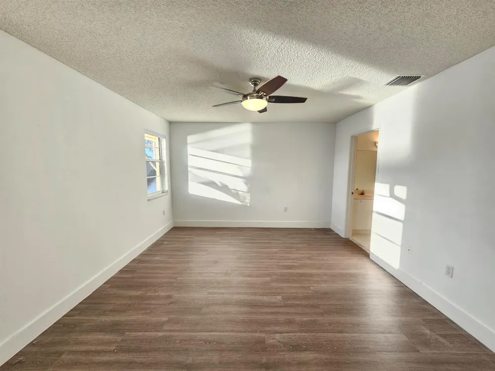 9637 Shadybrook Drive #201 Boynton Beach, FL 33437