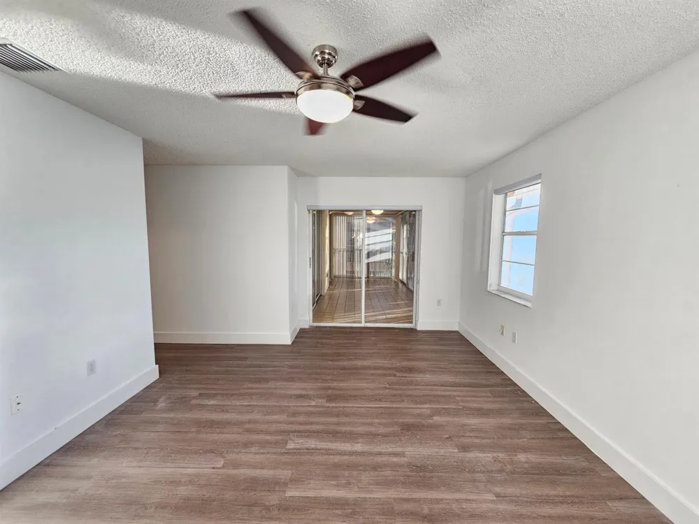 9637 Shadybrook Drive #201 Boynton Beach, FL 33437