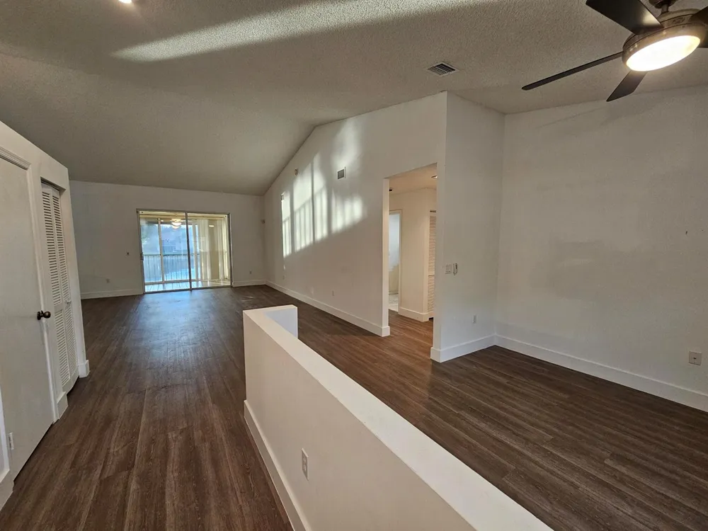 9637 Shadybrook Drive #201 Boynton Beach, FL 33437