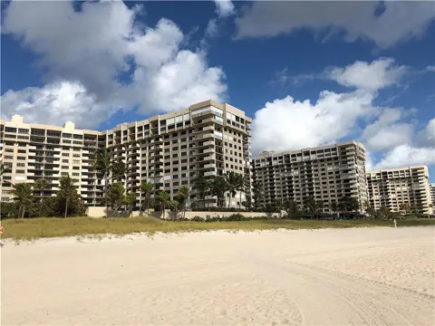5100 Ocean Boulevard #313