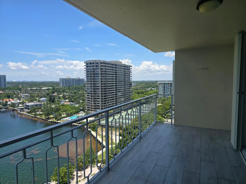 11111 Biscayne Blvd #17D Miami, FL 33181