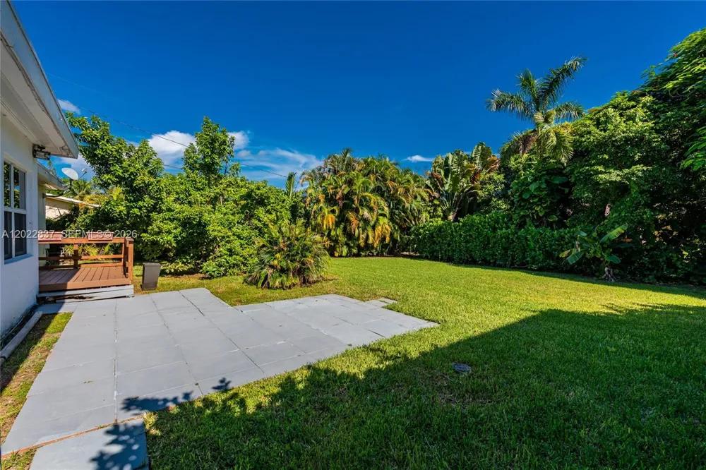 66 NW 87th St El Portal, FL 33150