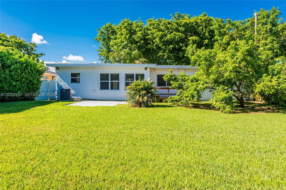 66 NW 87th St El Portal, FL 33150