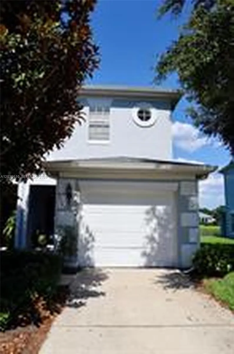 9395 Flowering Cottonwood Orlando, FL 32832