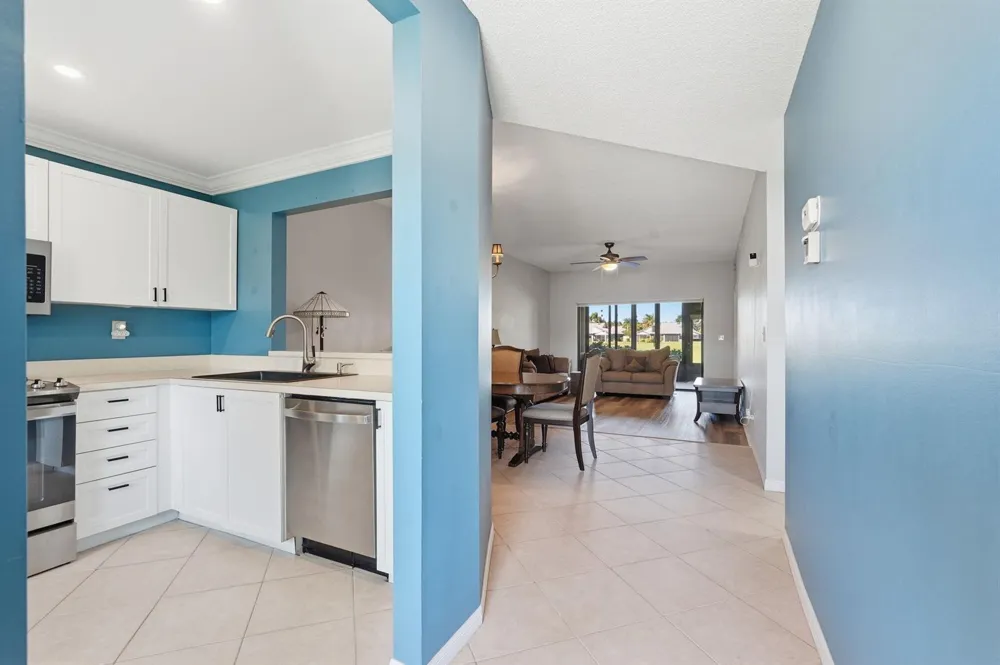 6901 SE Constitution Boulevard #102 Hobe Sound, FL 33455