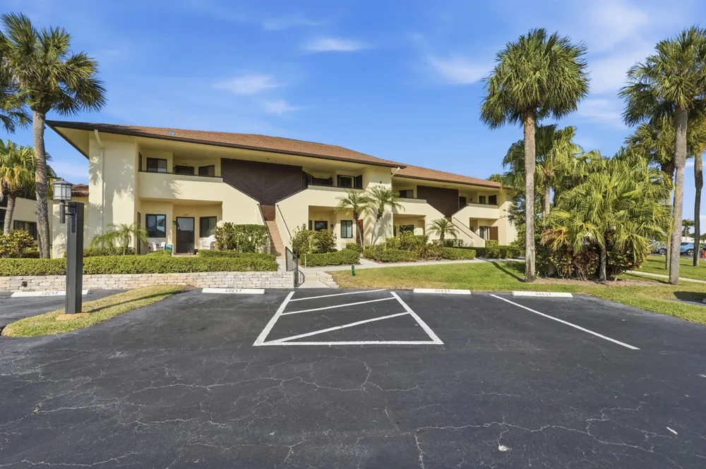6901 SE Constitution Boulevard #102 Hobe Sound, FL 33455
