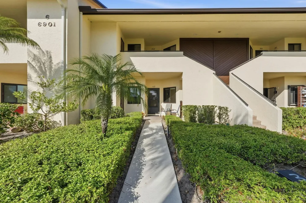 6901 SE Constitution Boulevard #102 Hobe Sound, FL 33455