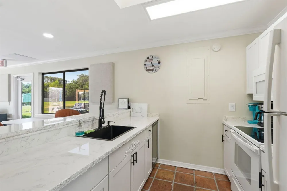 6901 SE Constitution Boulevard #102 Hobe Sound, FL 33455