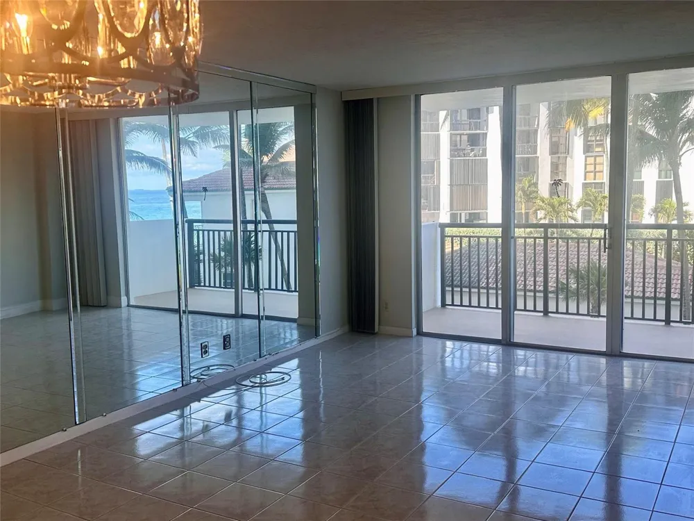 1149 Hillsboro Mile #309 Hillsboro Beach, FL 33062