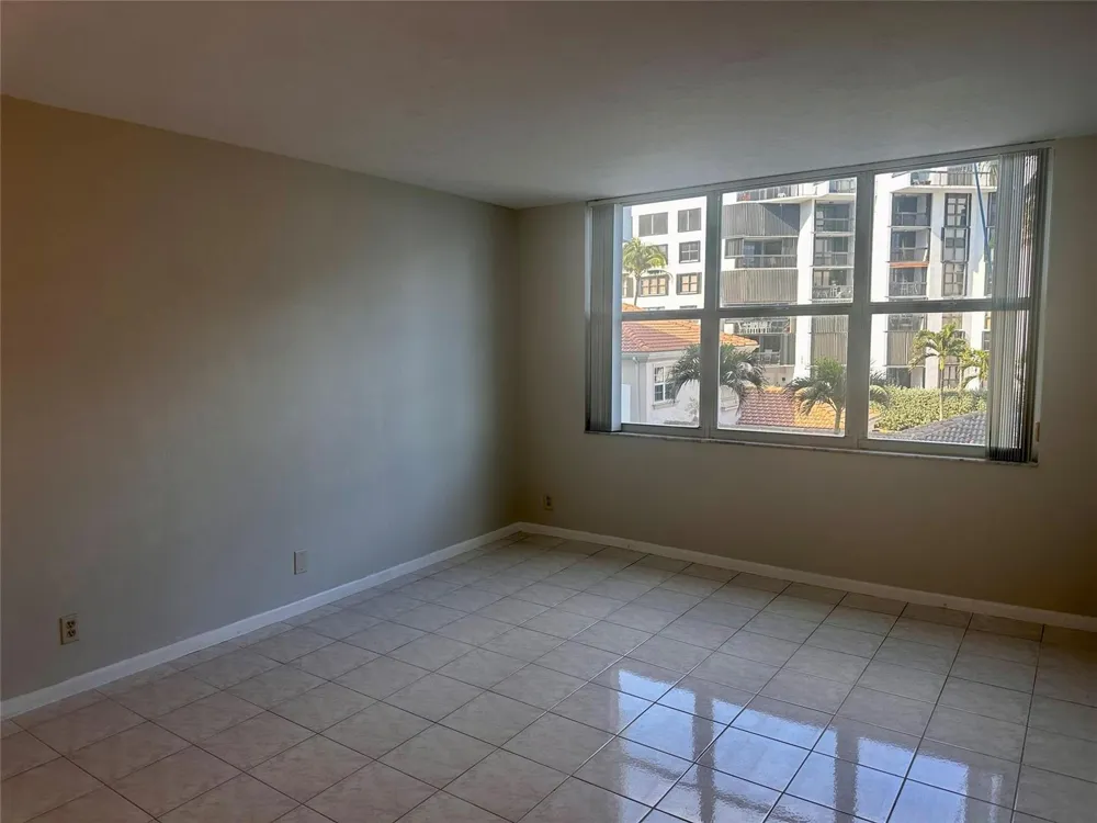 1149 Hillsboro Mile #309 Hillsboro Beach, FL 33062