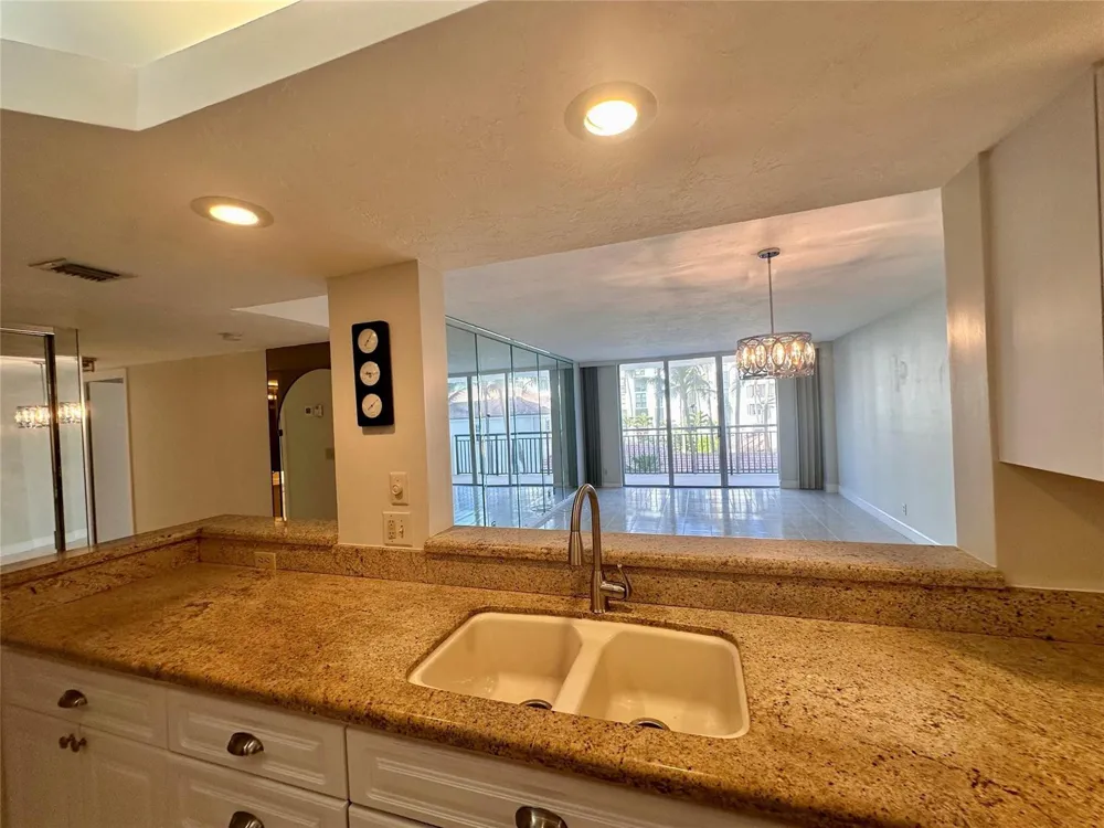 1149 Hillsboro Mile #309 Hillsboro Beach, FL 33062