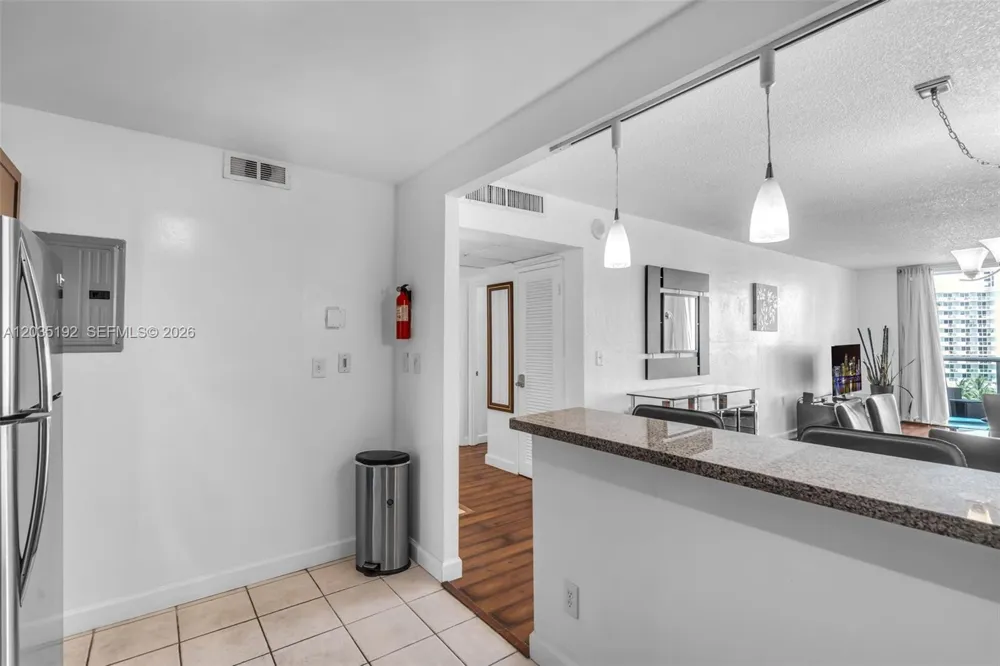 19370 Collins Ave #823 Sunny Isles Beach, FL 33160
