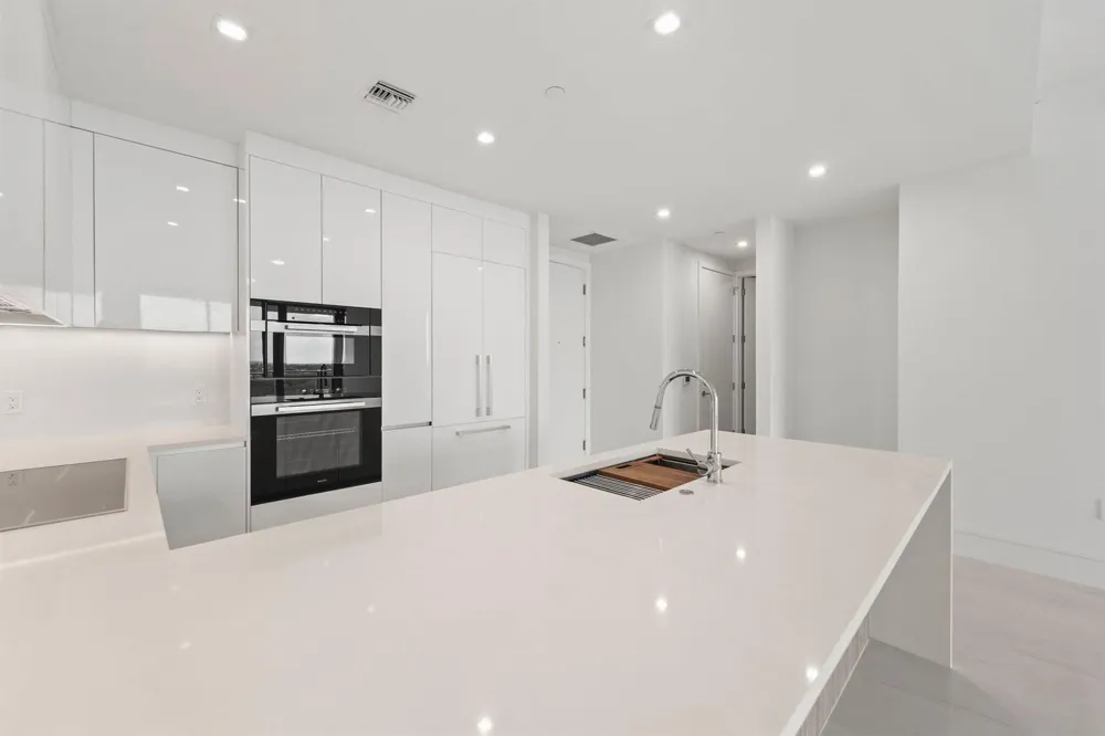 220 Lake Shore Drive #1121 Lake Park, FL 33403