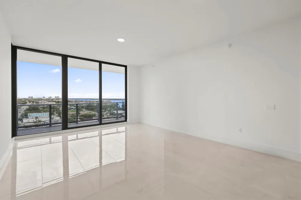 220 Lake Shore Drive #1121 Lake Park, FL 33403