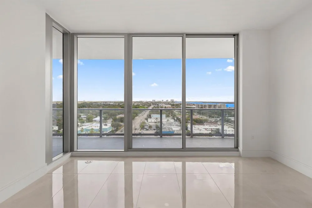 220 Lake Shore Drive #1121 Lake Park, FL 33403