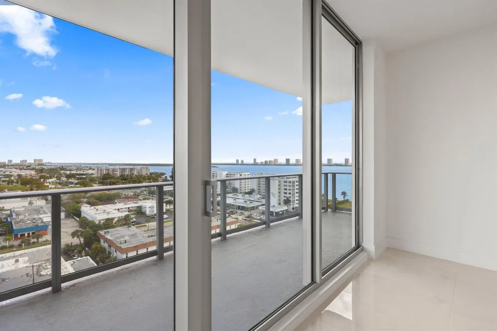 220 Lake Shore Drive #1121 Lake Park, FL 33403