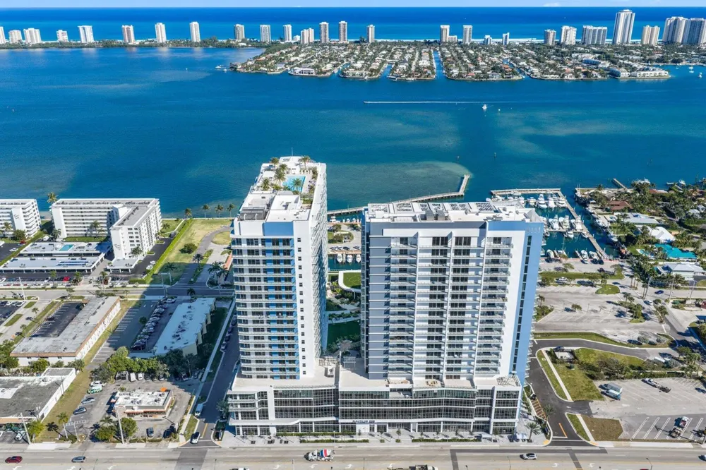 220 Lake Shore Drive #1121 Lake Park, FL 33403