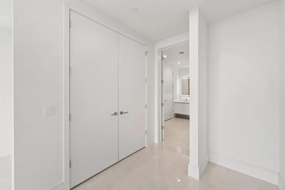 220 Lake Shore Drive #1121 Lake Park, FL 33403