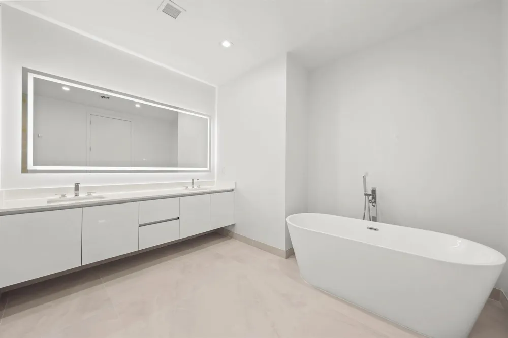220 Lake Shore Drive #1121 Lake Park, FL 33403