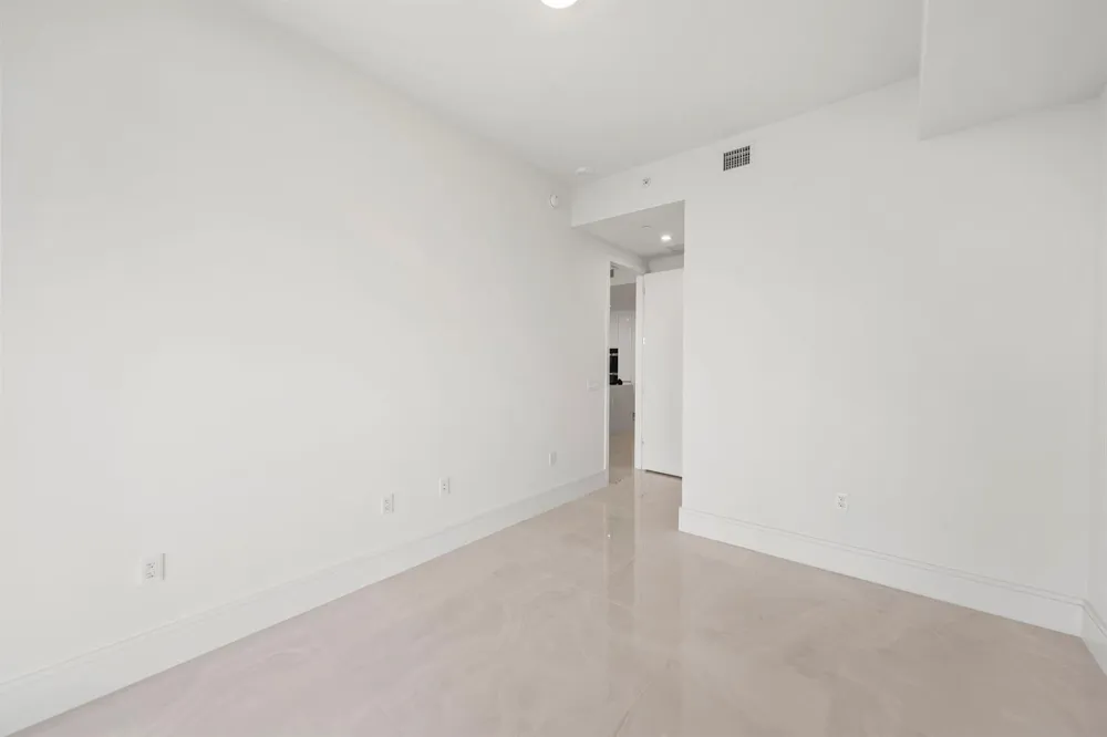 220 Lake Shore Drive #1121 Lake Park, FL 33403