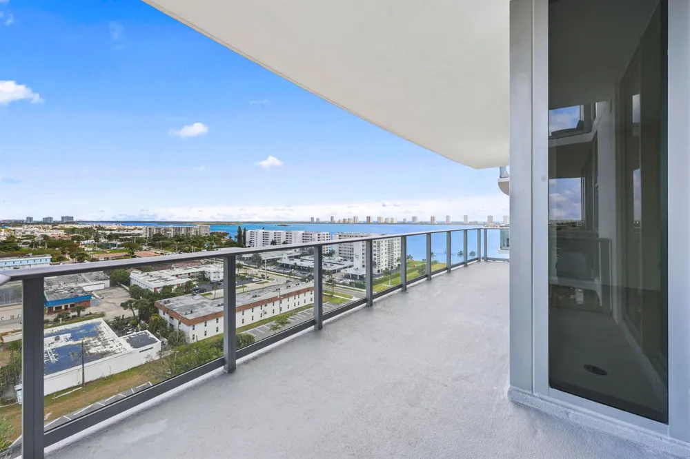 220 Lake Shore Drive #1121 Lake Park, FL 33403