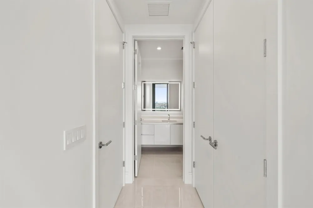 220 Lake Shore Drive #1121 Lake Park, FL 33403